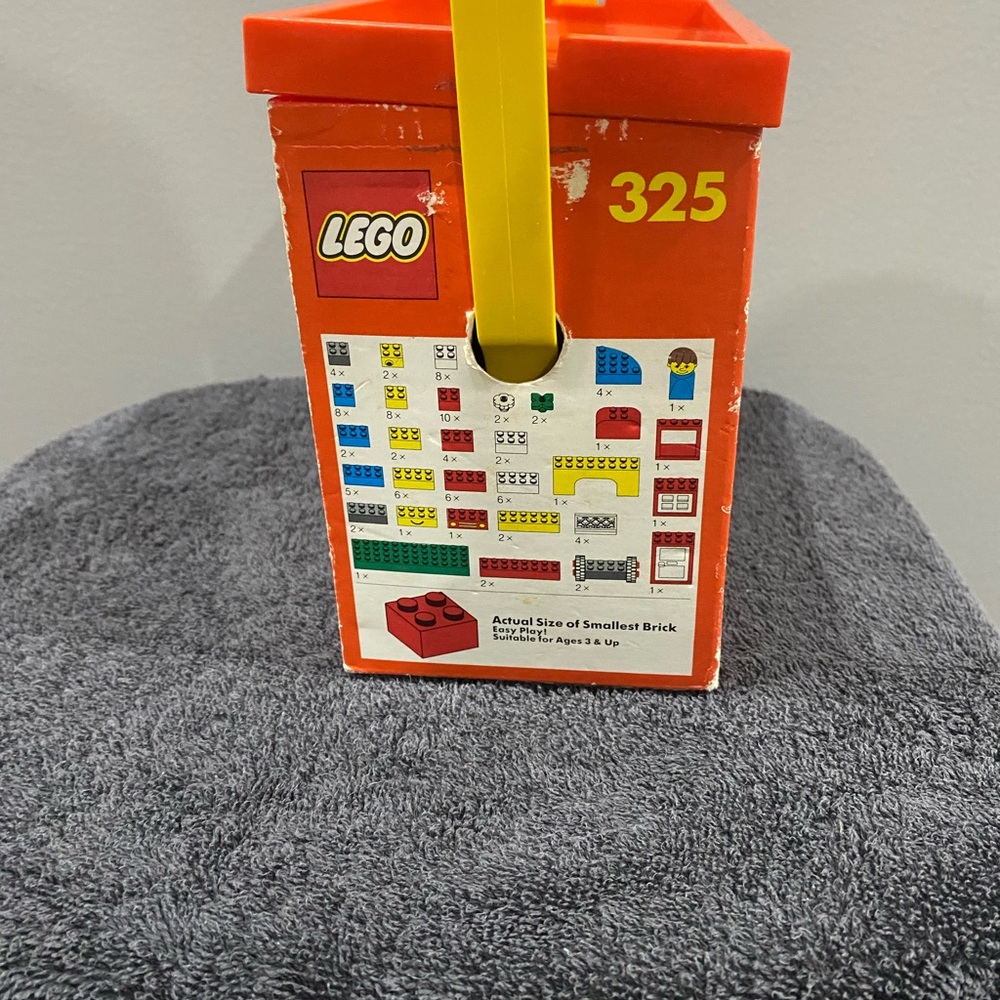 Vintage Lego tote and Lego piece lot from 1990’s - Picture 3 of 15